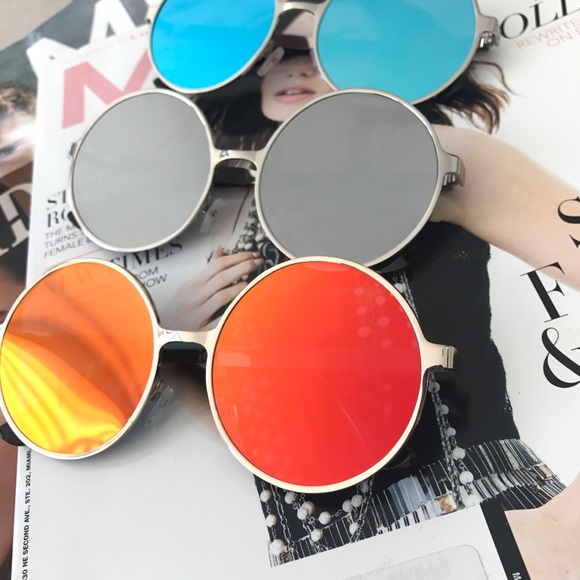 ▫️SAMPLE SALE▫️Round Mirror Lens Sunglasses Pack - Picture 3 of 5