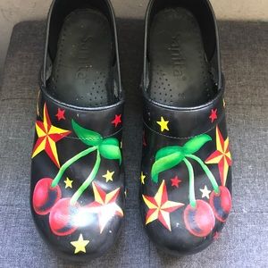 Sanita nursing clogs