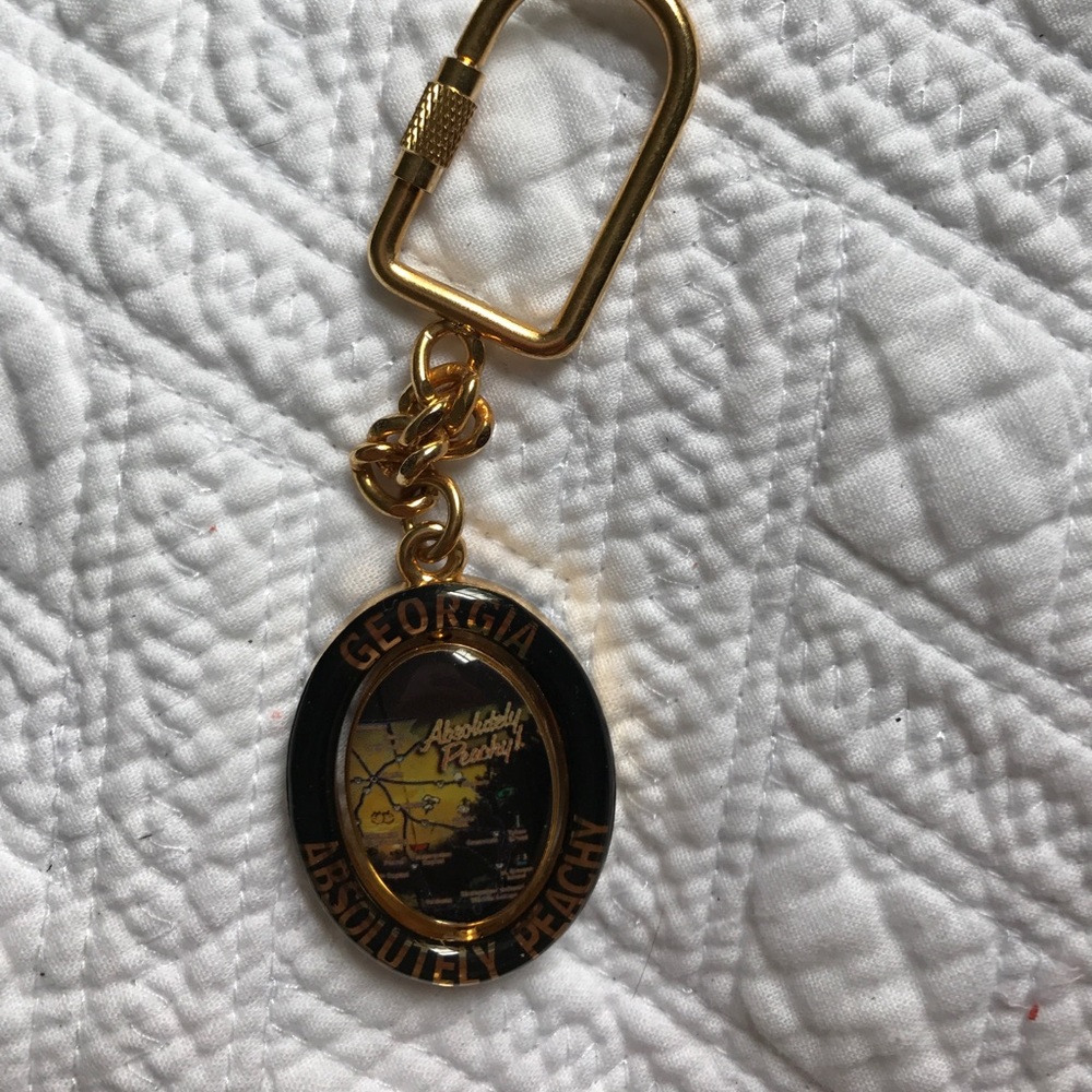 Georgia Peachy Keychain