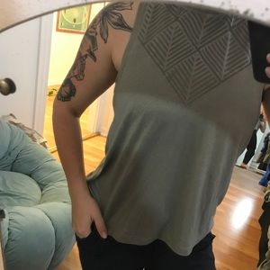 lululemon Muscle Tank *Gold size 4