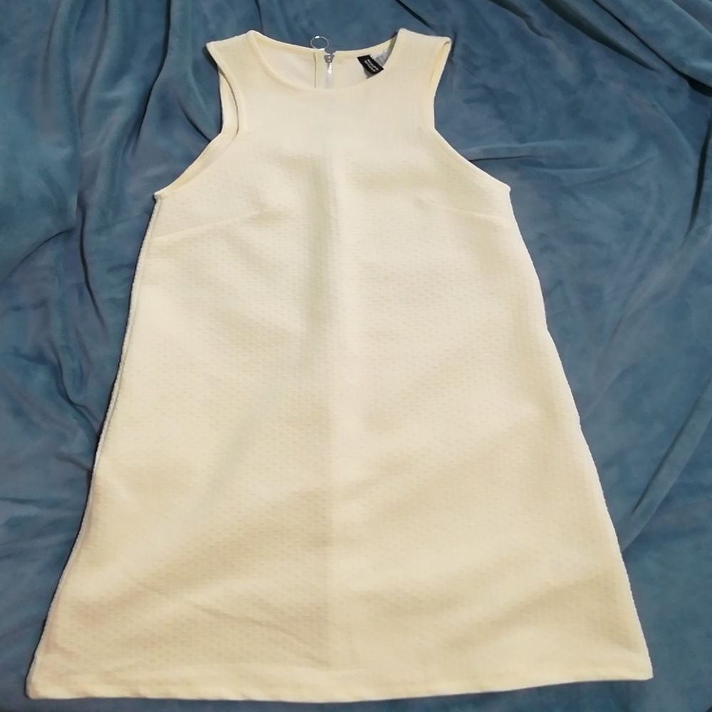 Summery yellow dress