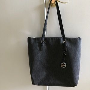 Black Michals Kors
