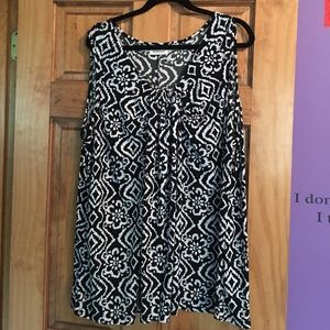 Avenue Size 26/28 Black/white dress tank top.