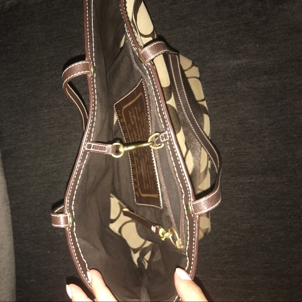 Signature Coach Tote! - Picture 3 of 8