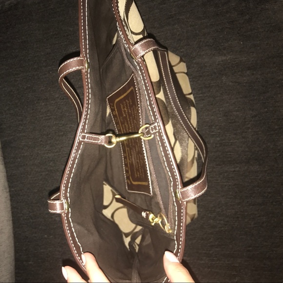 Signature Coach Tote! - Picture 3 of 8