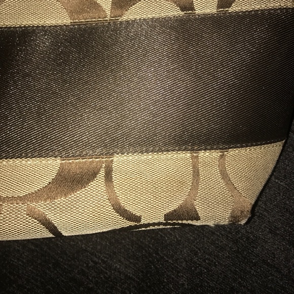 Signature Coach Tote! - Picture 7 of 8