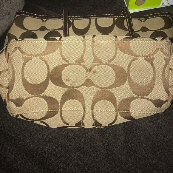 Signature Coach Tote! - Picture 8 of 8