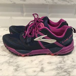 Brooks Cascadia Trail shoes, size 10