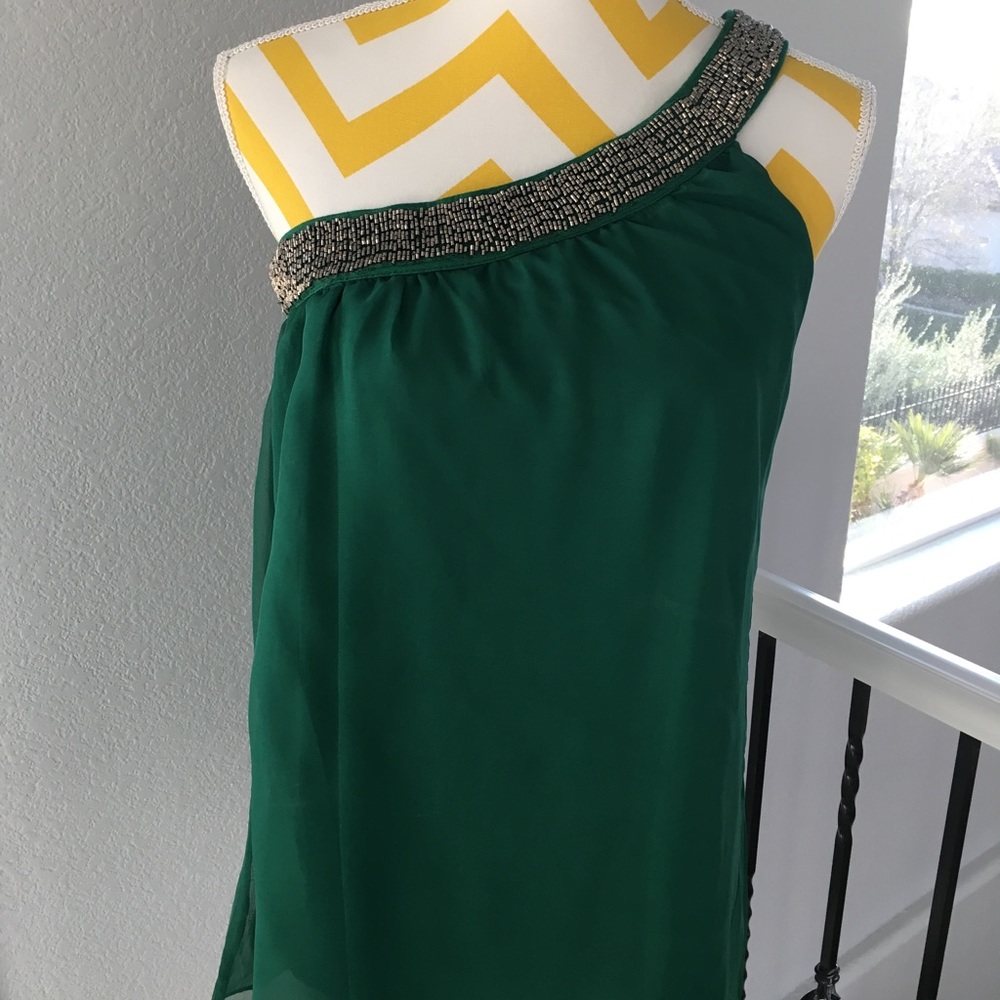 NWT Francesca's one shoulder green top sz med