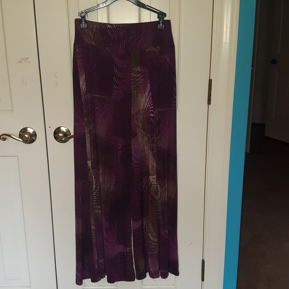 Patterned long flowy pants