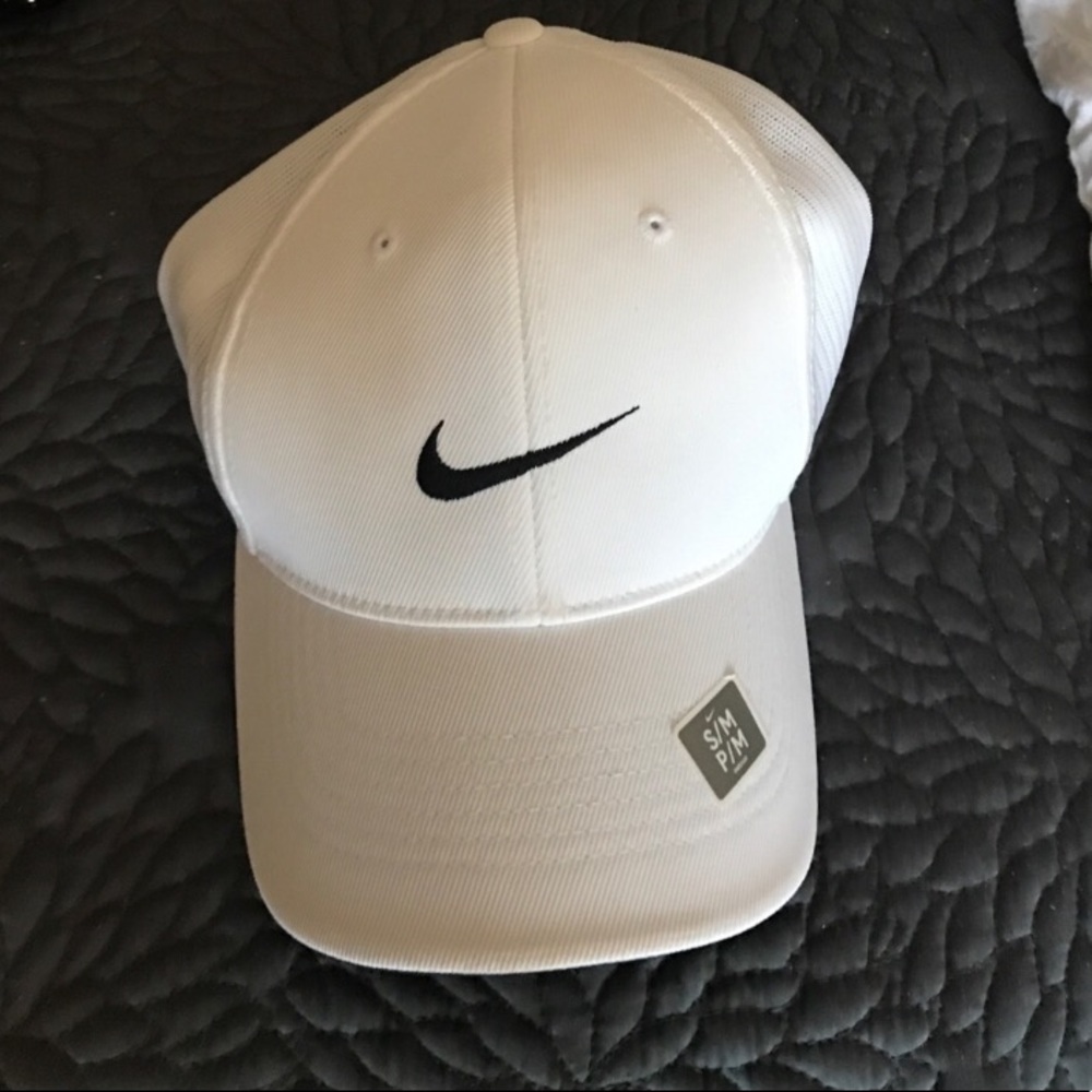 NWT Nike Cap
