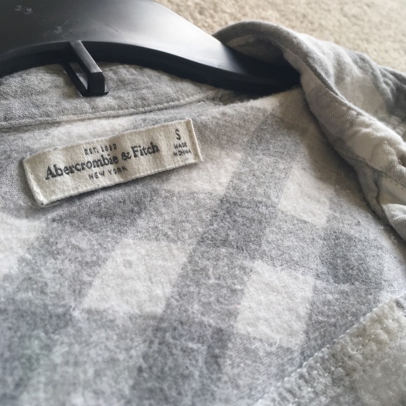 Abercrombie 🌟 Long Sleeve Flannel - Picture 3 of 5