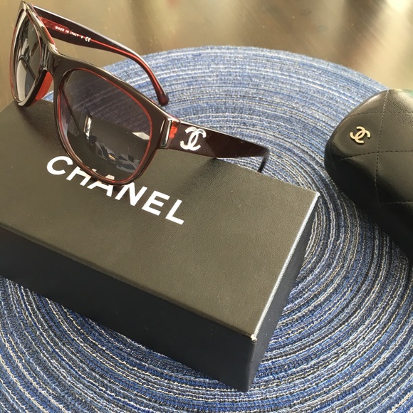 Perfect Condition CHANEL Sunglasses - Picture 5 of 5