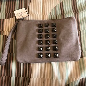 ⭐️final price⭐️NWT studded clutch