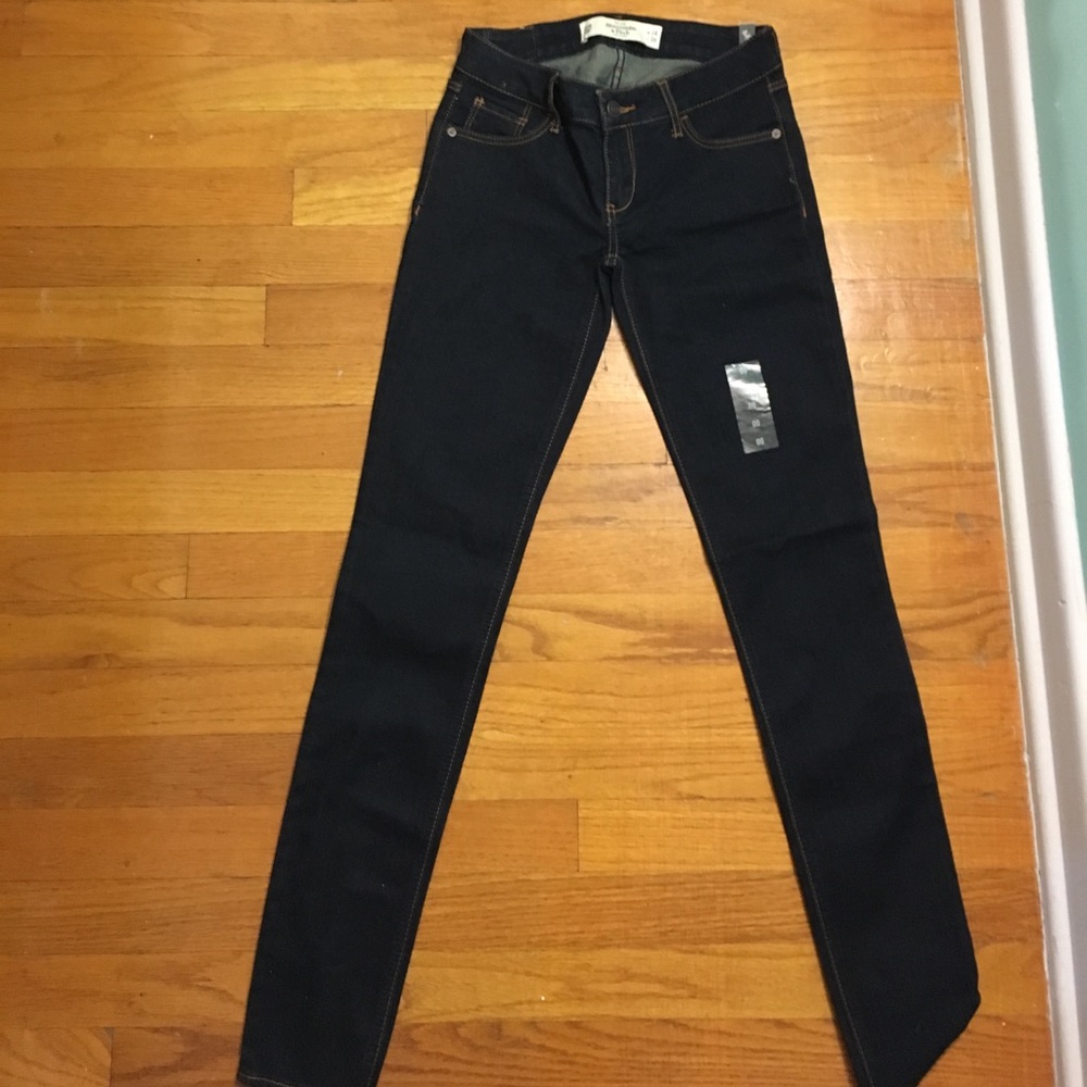 Abercrombie & Fitch Dark Skinny Jeans 00R