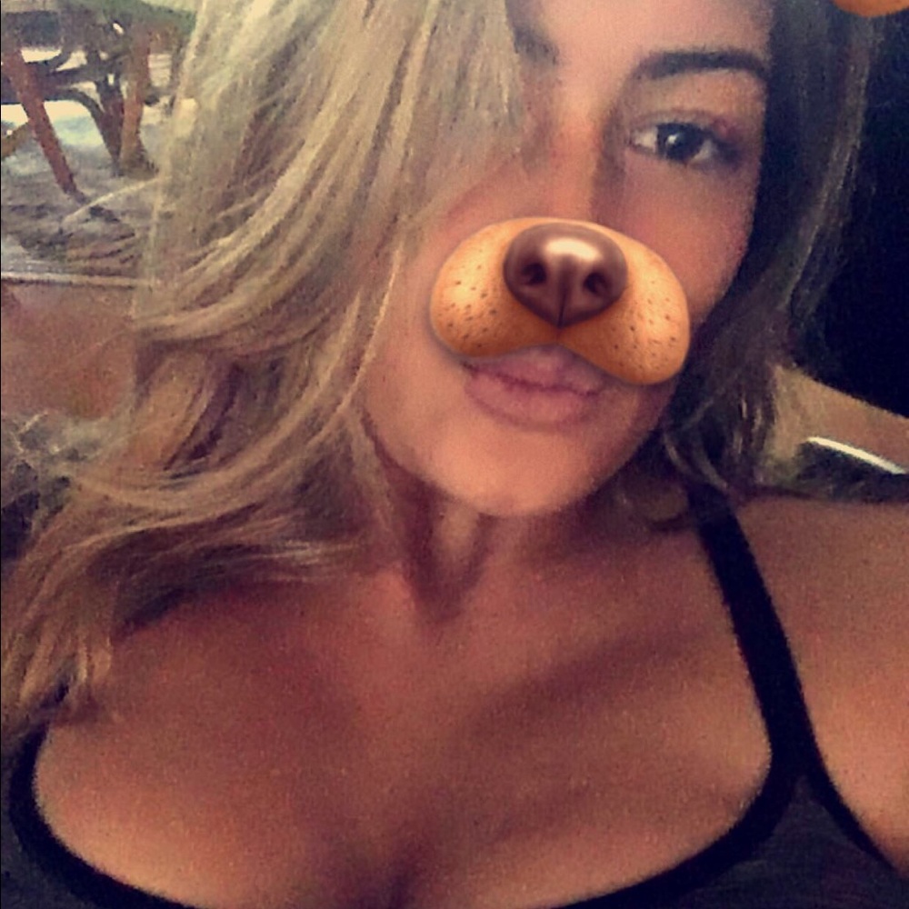 Meet your Posher, Shania