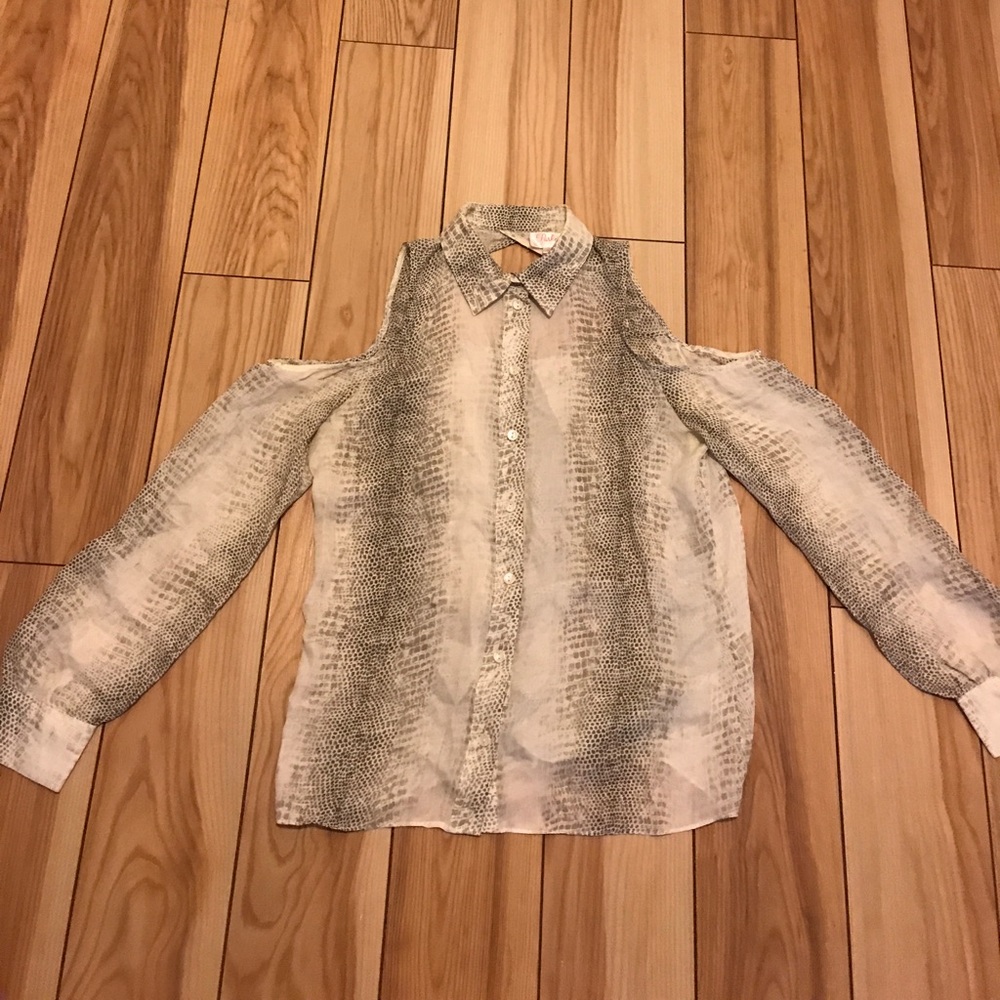 Parker silk blouse with shoulder cut outs