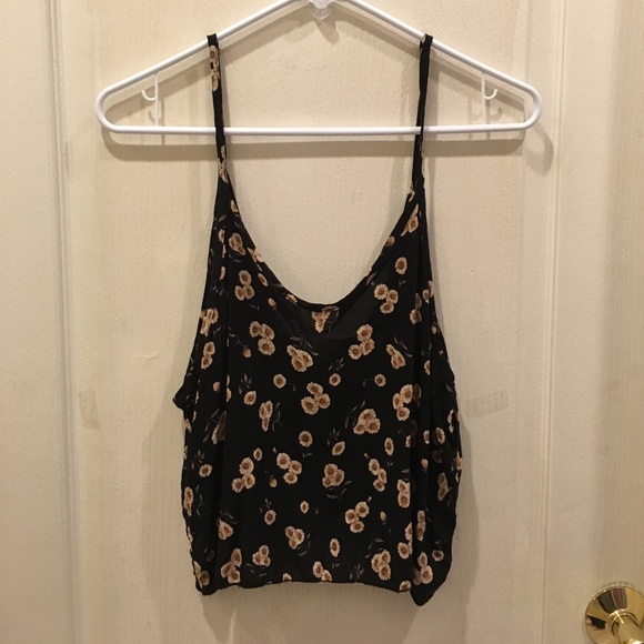 Brandy Melville Tops - Brandy Melville Sunflower crop top