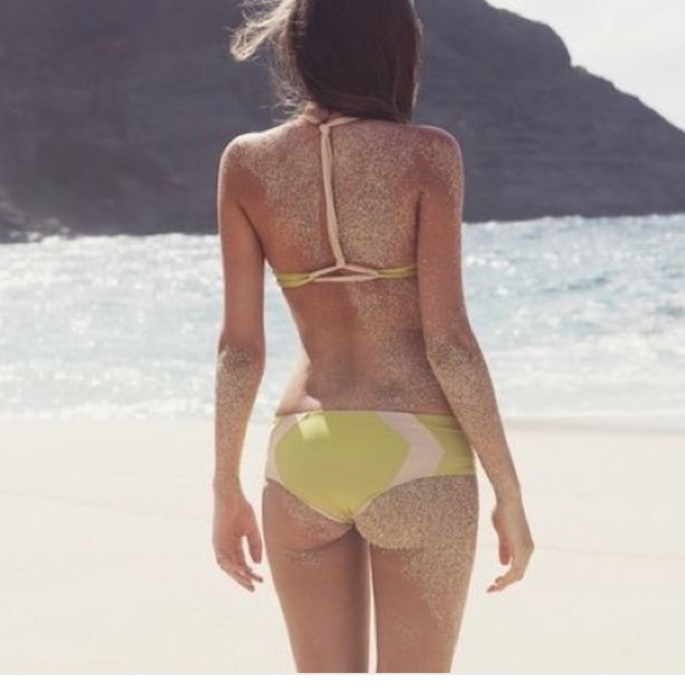Acacia Bora Bora bottoms