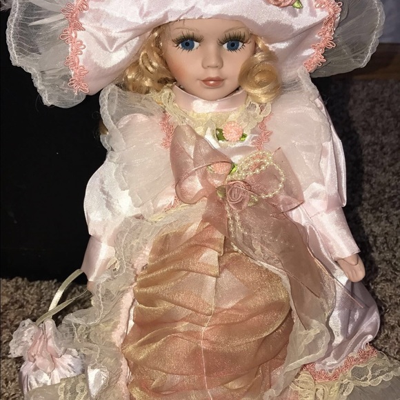 Porcelain dolls - Picture 2 of 3