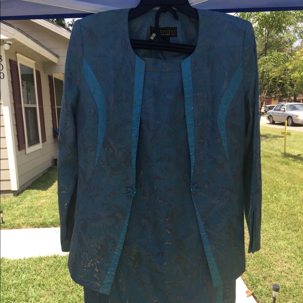 Size 10 Shirt Suite