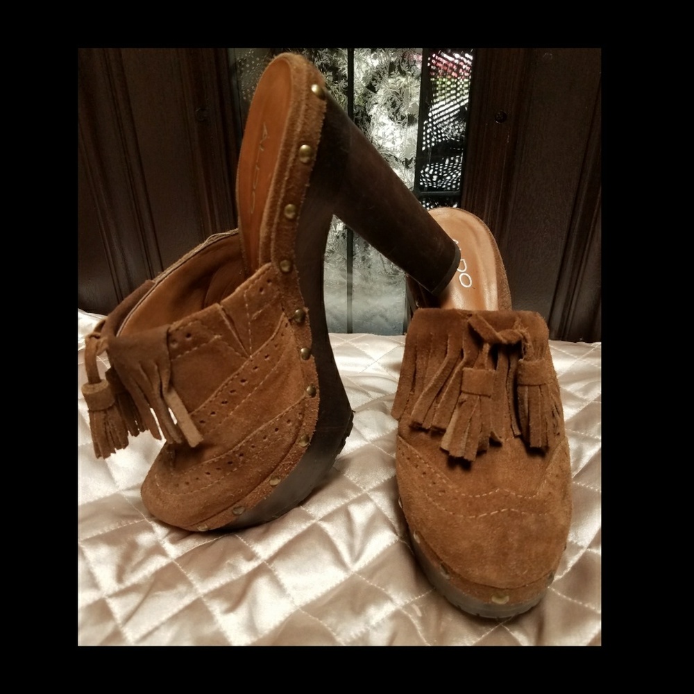 Aldo genuine leather clogs