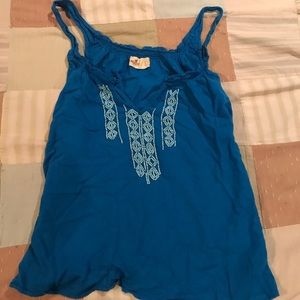 Hollister tank