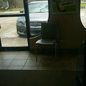 Meet your Posher, Della