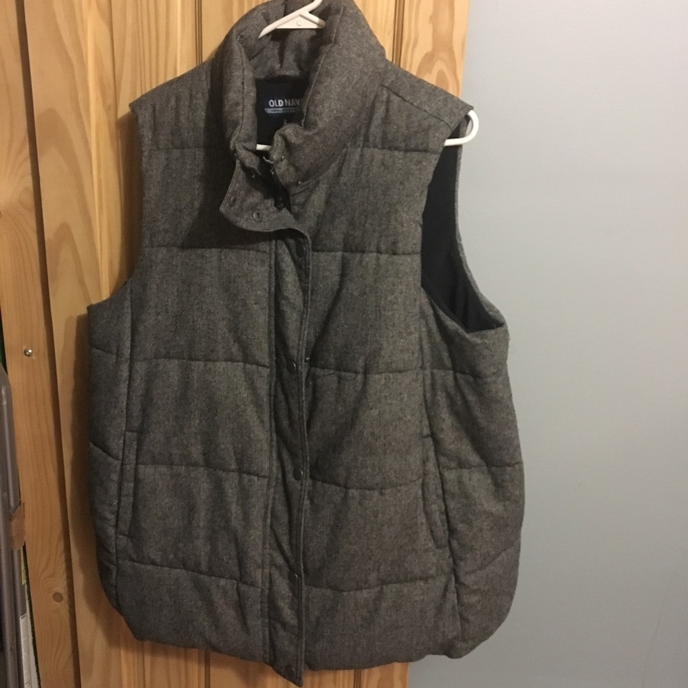 Puffy down vest