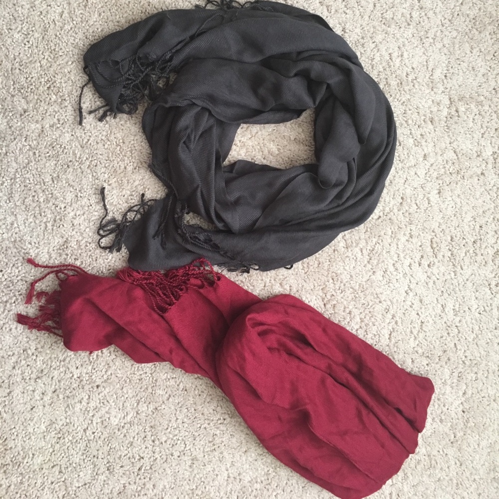 Bundle of 2 Scarves