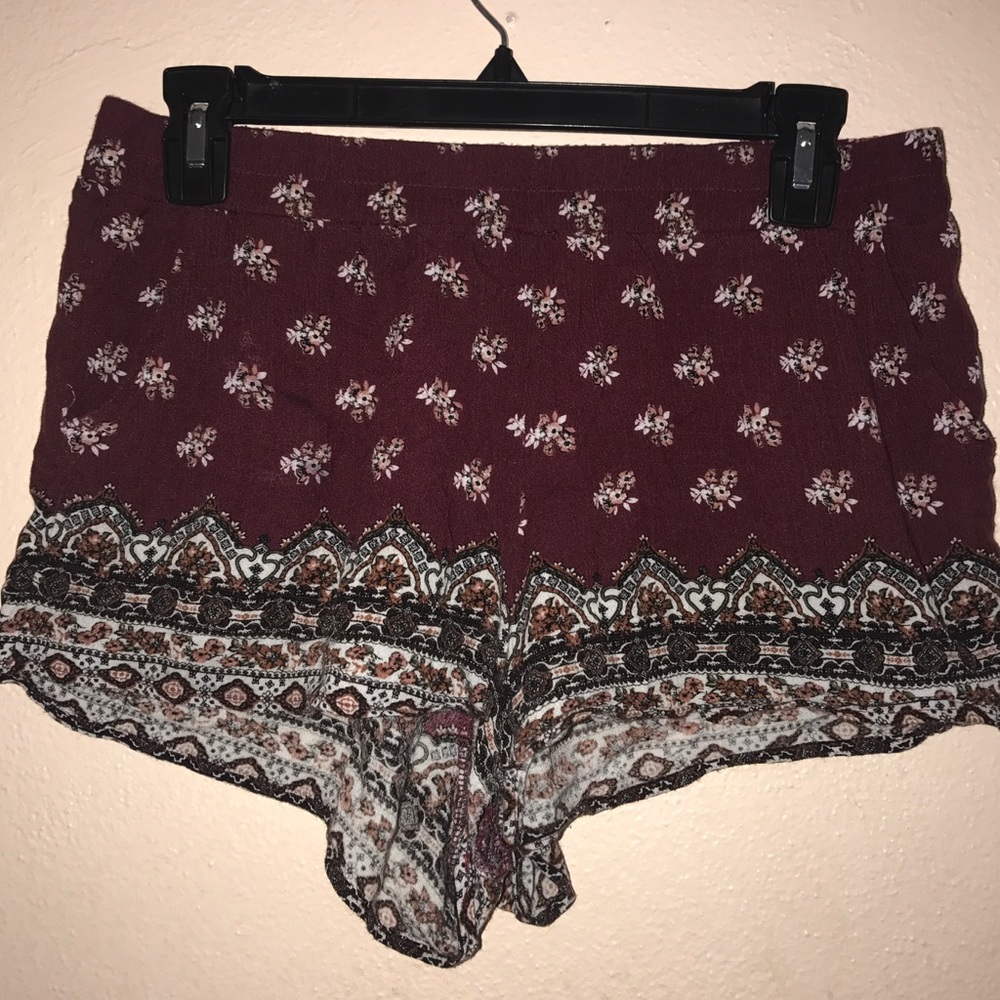 Maroon patterned shorts