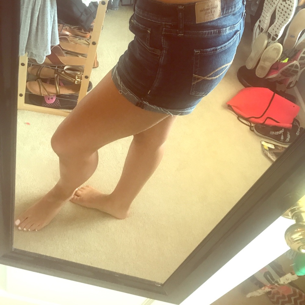 Abercrombie and Fitch denim shorts(size 6)