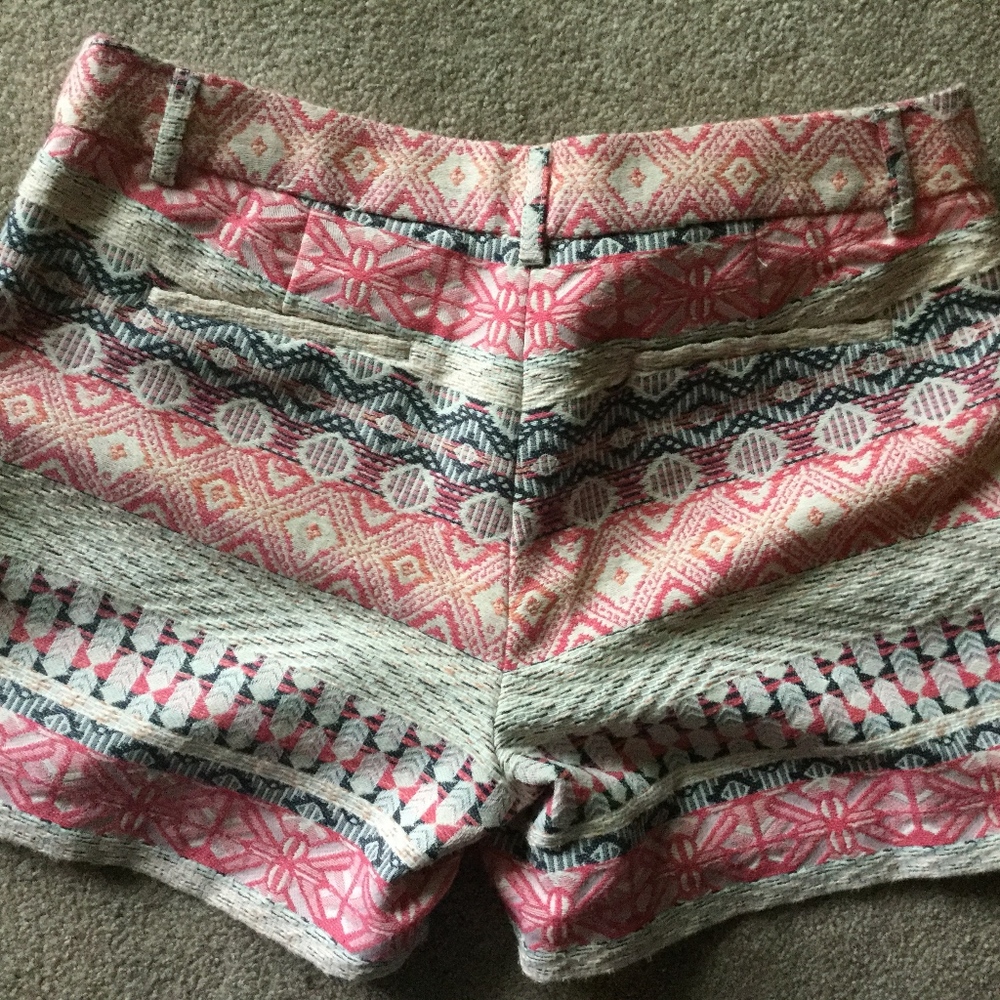 Dalia Size 6 Dress Shorts! - Picture 5 of 5