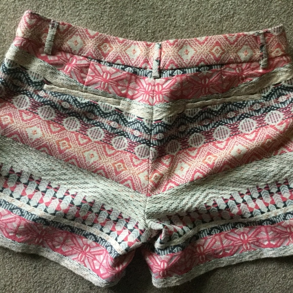 Dalia Size 6 Dress Shorts! - Picture 5 of 5