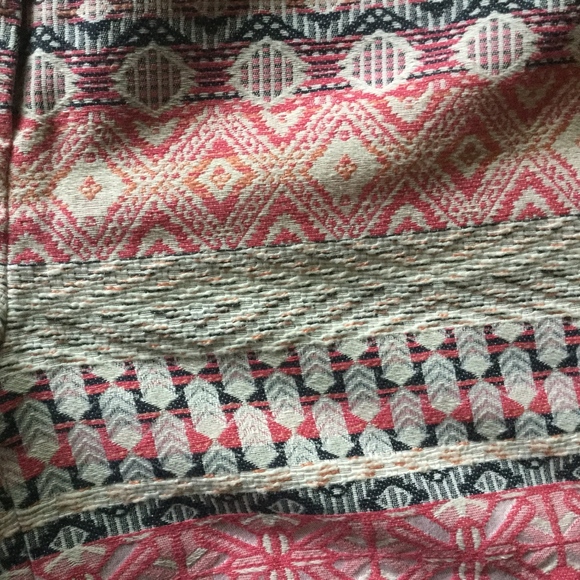 Dalia Size 6 Dress Shorts! - Picture 3 of 5