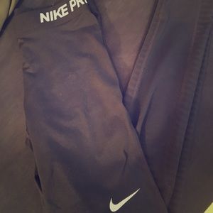 $20 BLACK NIKE RUNNING TIGHTS
