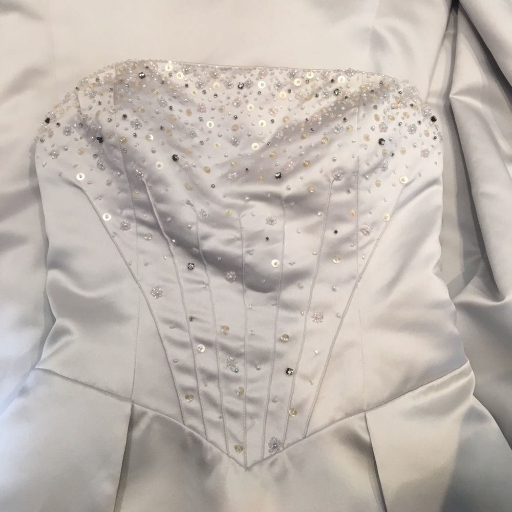 Alfred Angelo Silver Homecoming Prom Dress Size 4