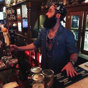 Meet your Posher, Gaston