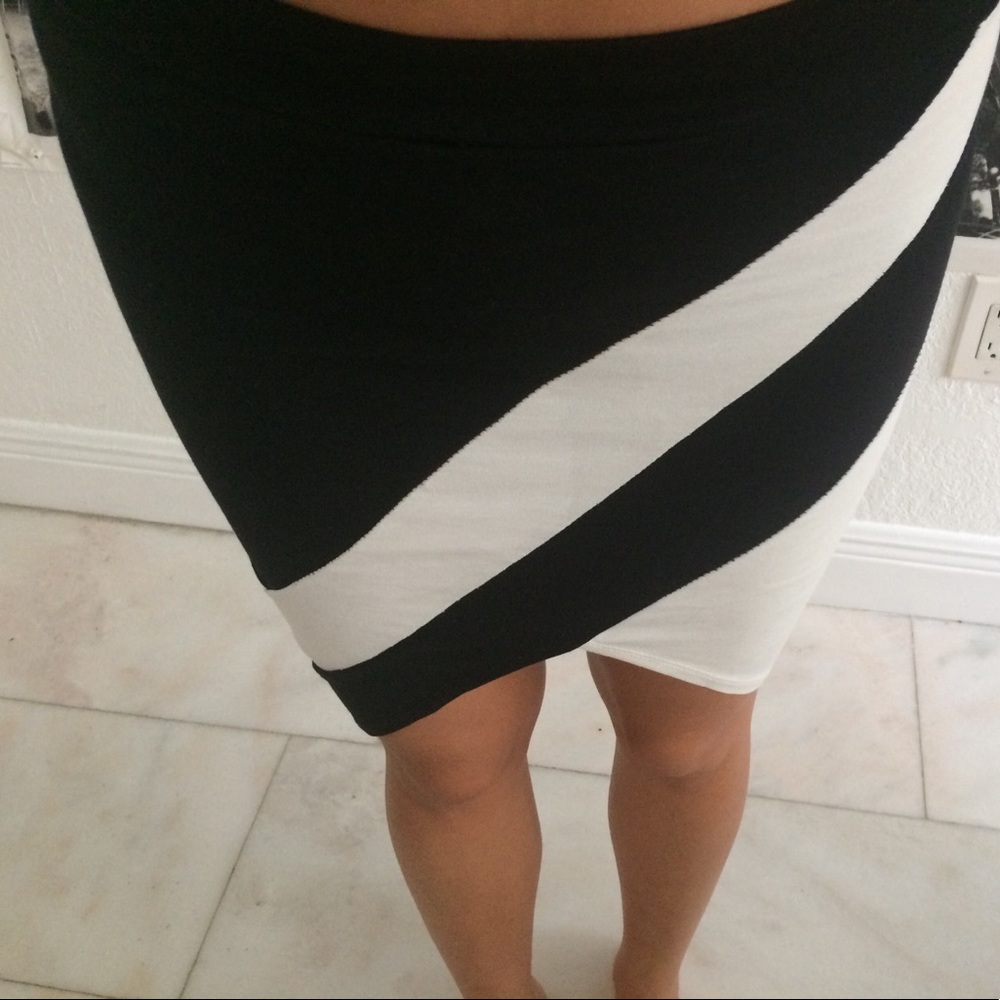Asymmetric skirt