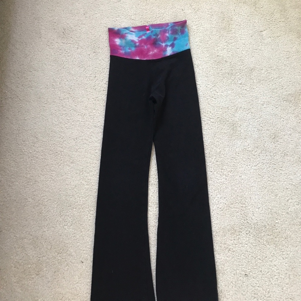 adorable tie dye leggings!