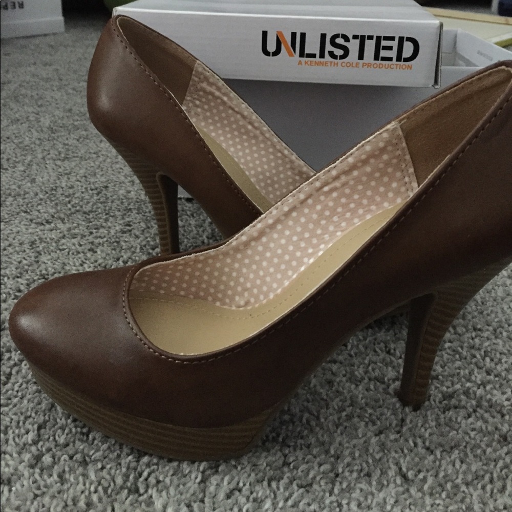 Unlisted brown heels, never worn!!