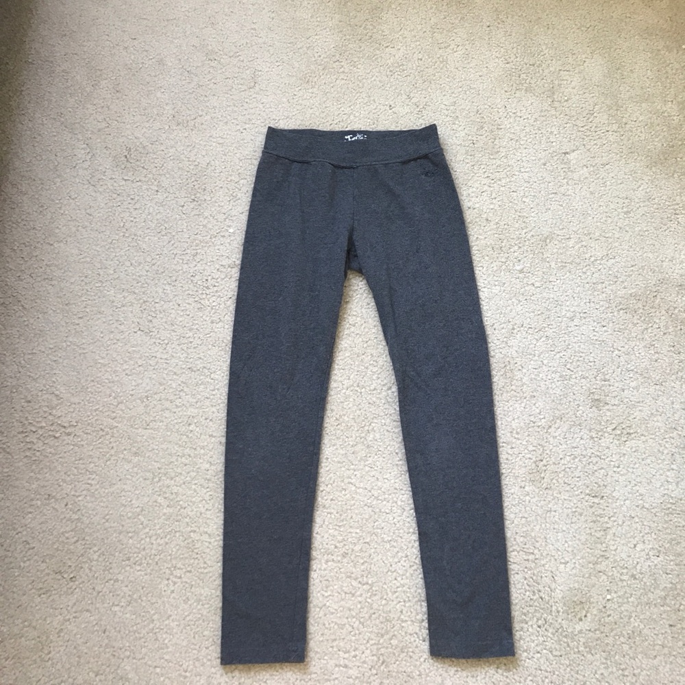 super comfy grey justice leggings!