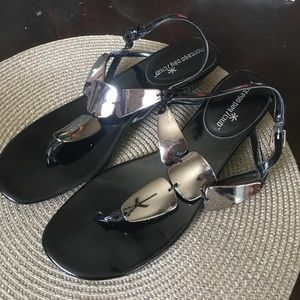 Black silver metal strap kitten heels sandals 8.5