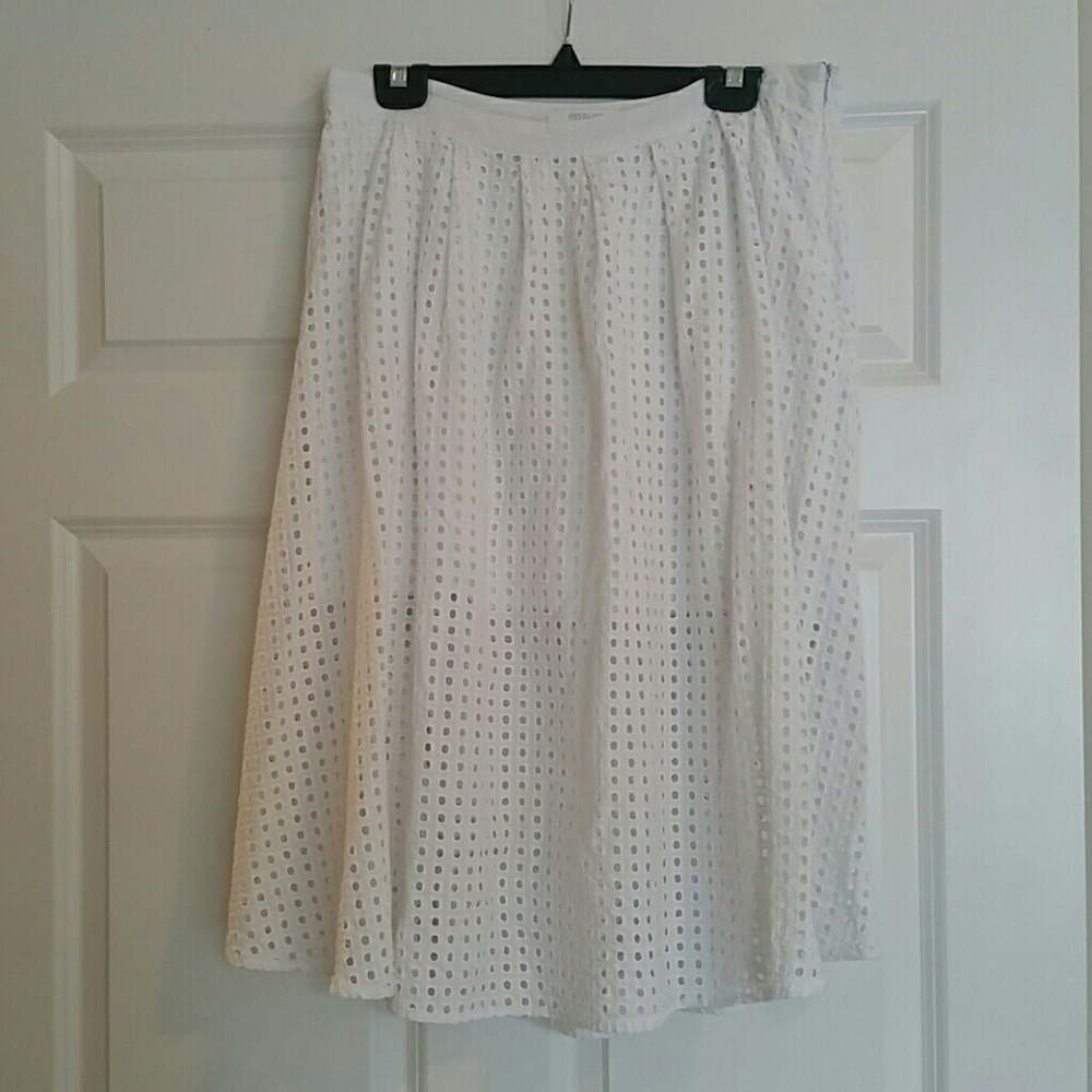 PIPERLIME COLLECTION sz. L white eyelet skirt