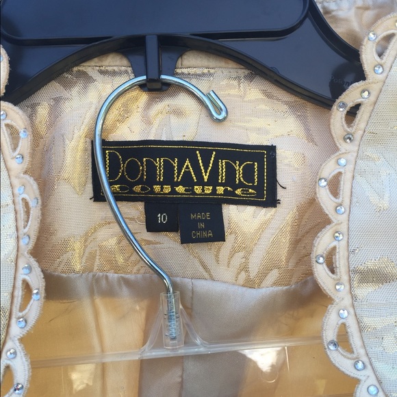 DaVinci Skirt Set - Picture 2 of 4