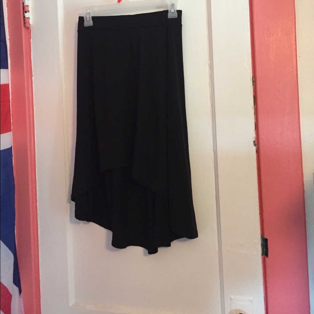High/low skirt