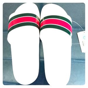 WHITE GUCCI STYLE FLIP FLOPS
