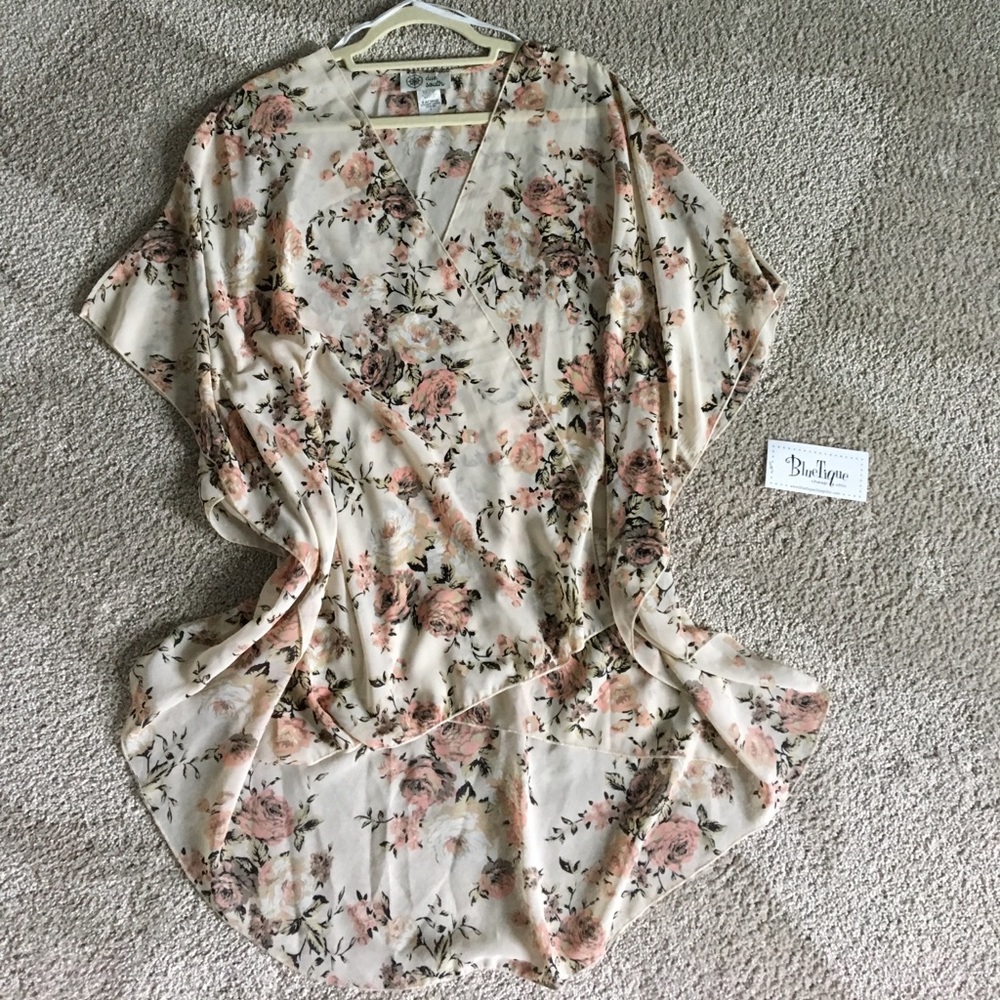 Ivory beach cover NWT