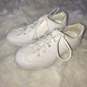 Infinity Cheer Tennis Shoes
