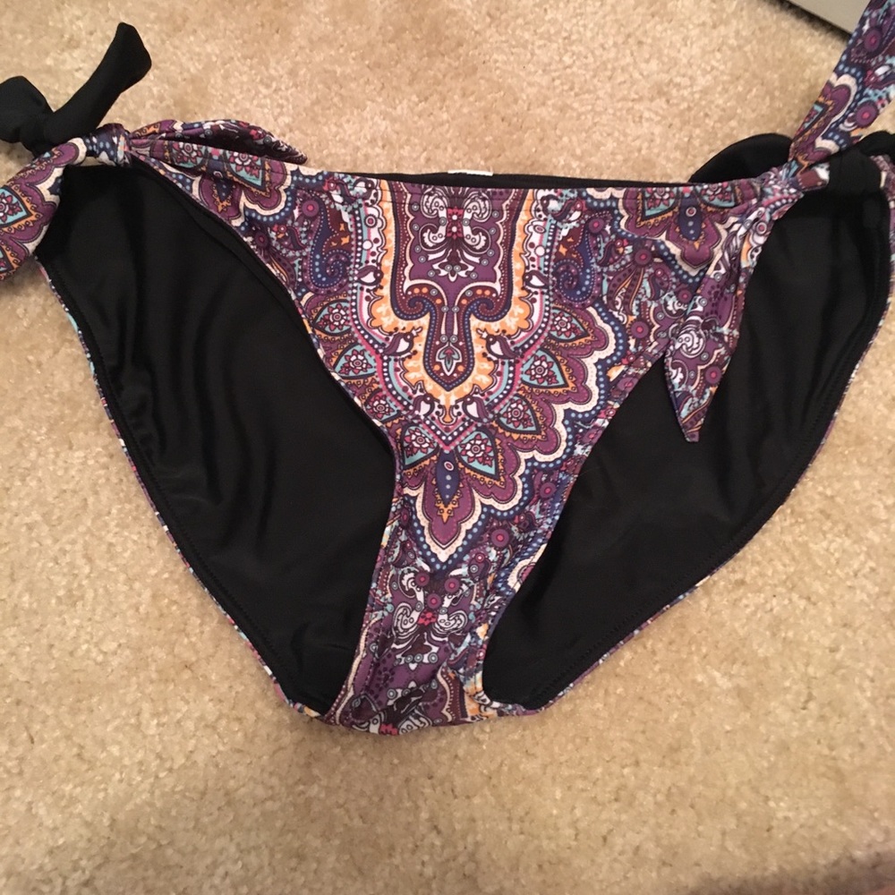 Reversible paisley print bikini bottom